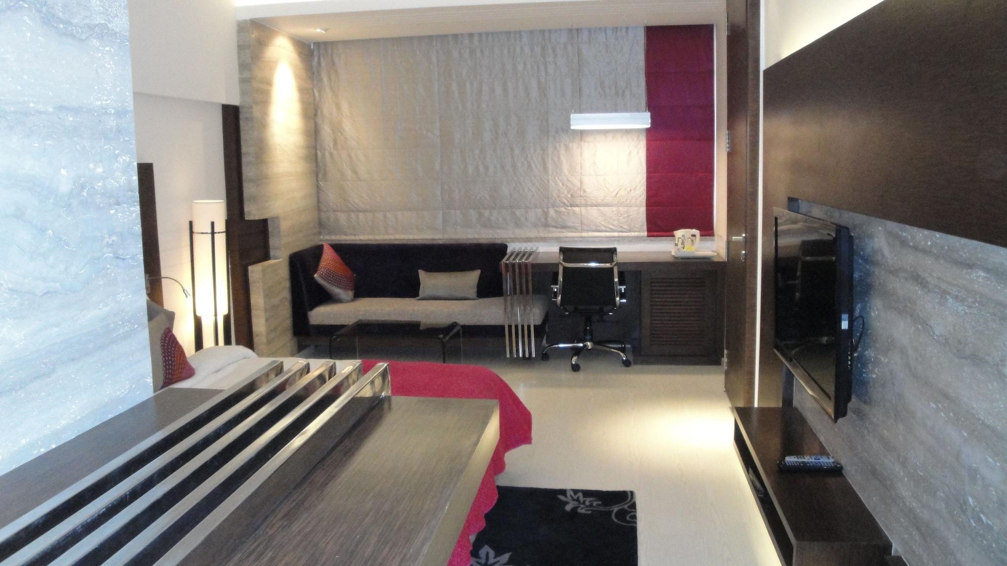 Maya Hotel Chandigarh Bagian luar foto
