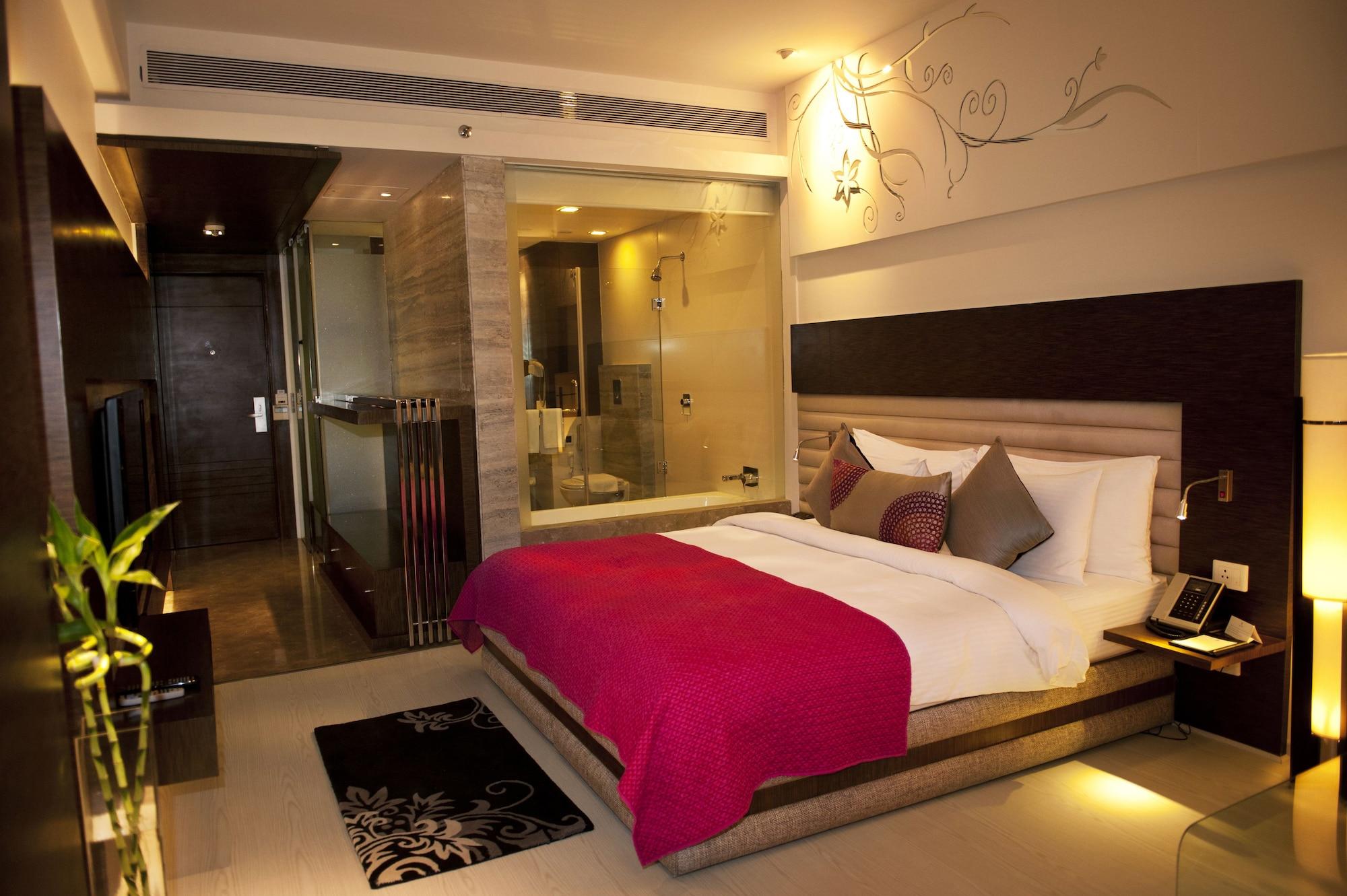 Maya Hotel Chandigarh Bagian luar foto