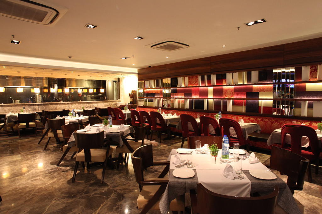 Maya Hotel Chandigarh Bagian luar foto