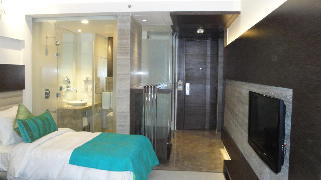 Maya Hotel Chandigarh Bagian luar foto