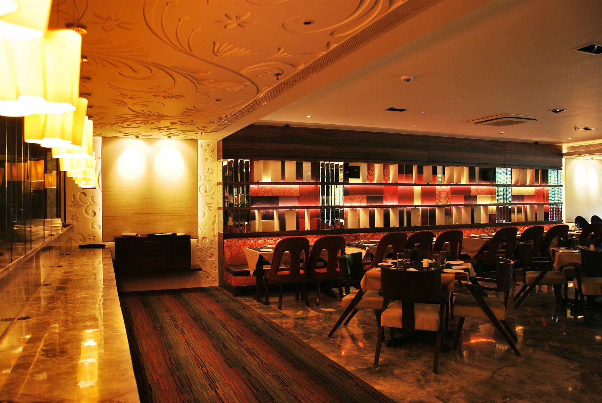 Maya Hotel Chandigarh Bagian luar foto