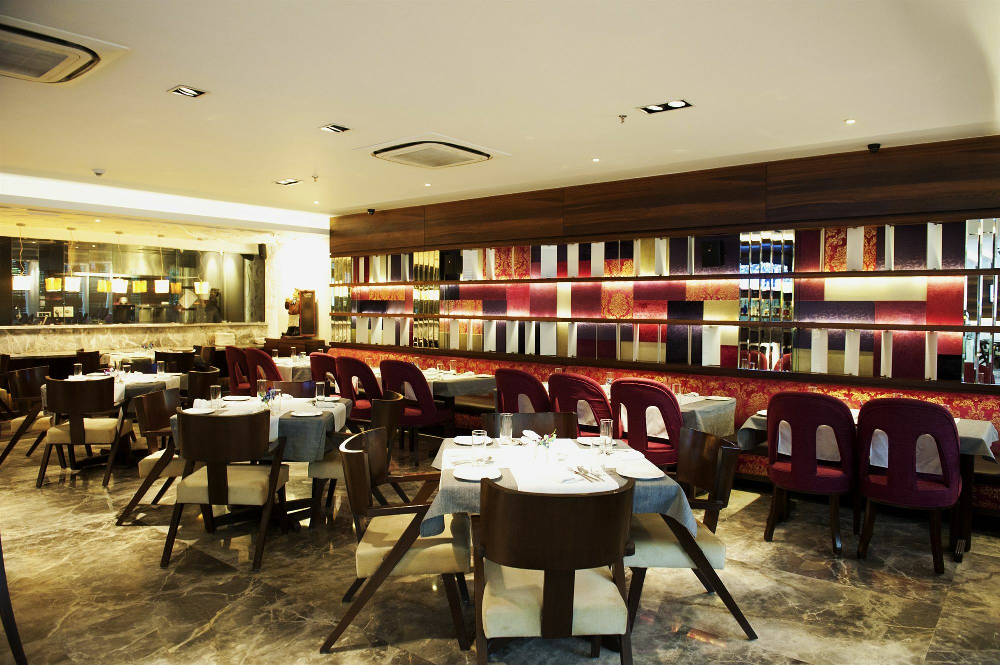 Maya Hotel Chandigarh Bagian luar foto