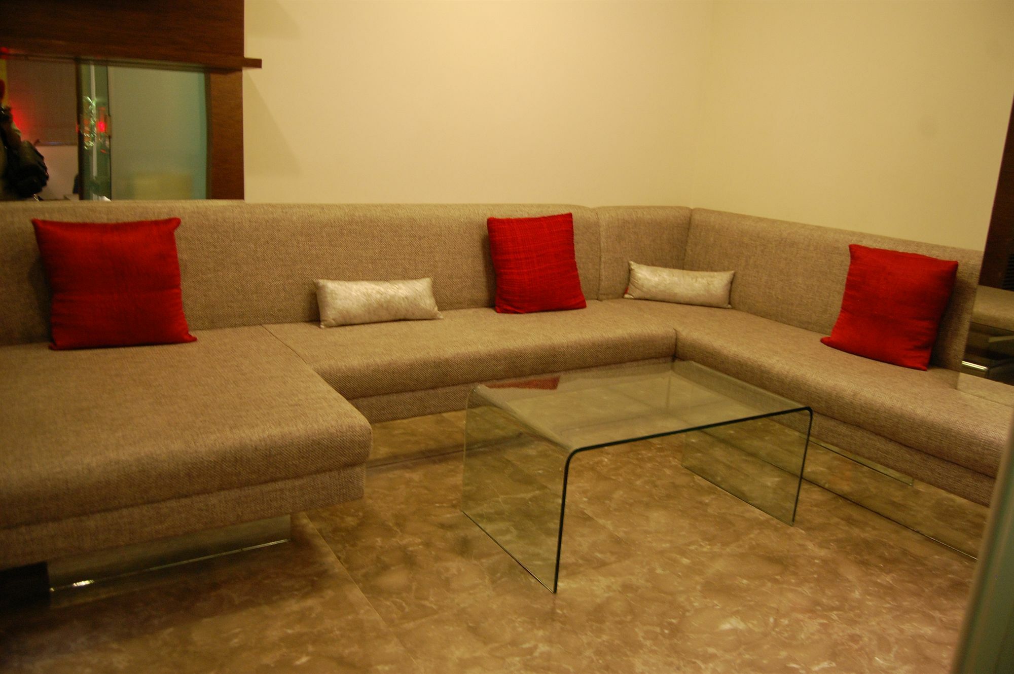 Maya Hotel Chandigarh Bagian luar foto