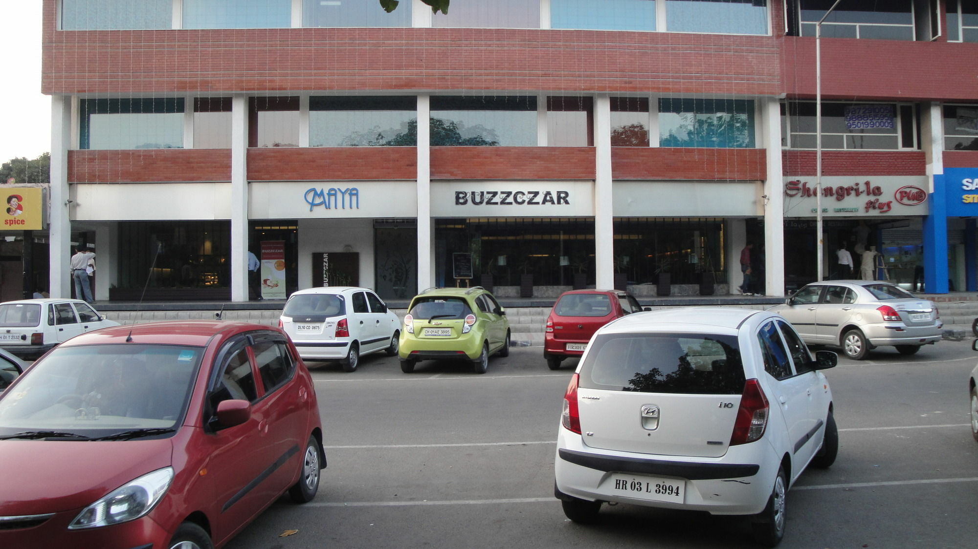 Maya Hotel Chandigarh Bagian luar foto